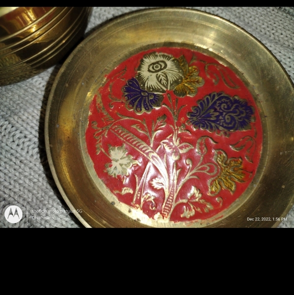 Enameled Brass trinket box and trinket dishes set of 3 pieces ANTIQUE - Picture 7 of 7